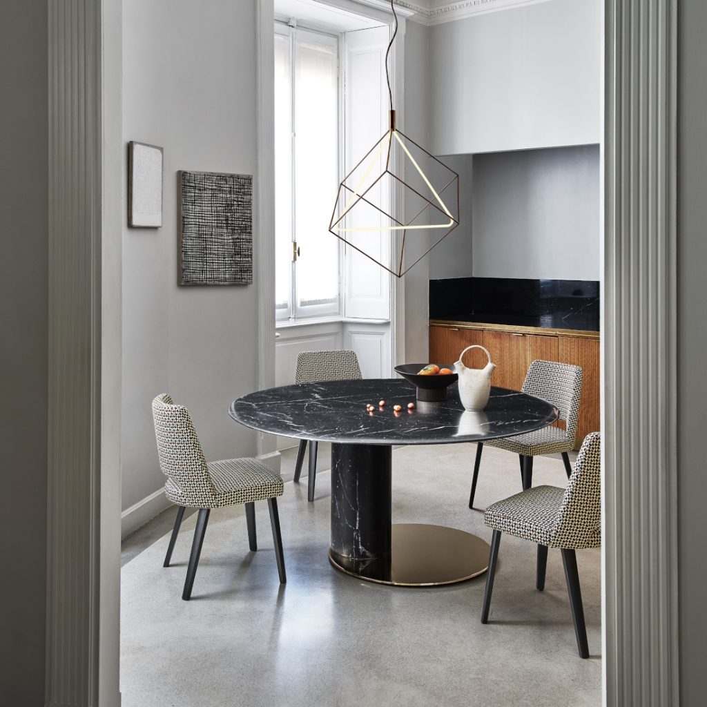 GallottiRadice Thea Dining Chair LIFESTYLE S 01