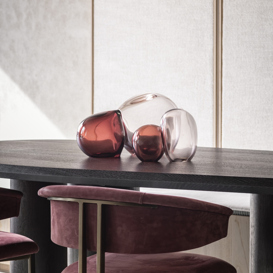 Gardeco Close Encounters PURPLE LIGHT DARK LIFESTYLE S 02