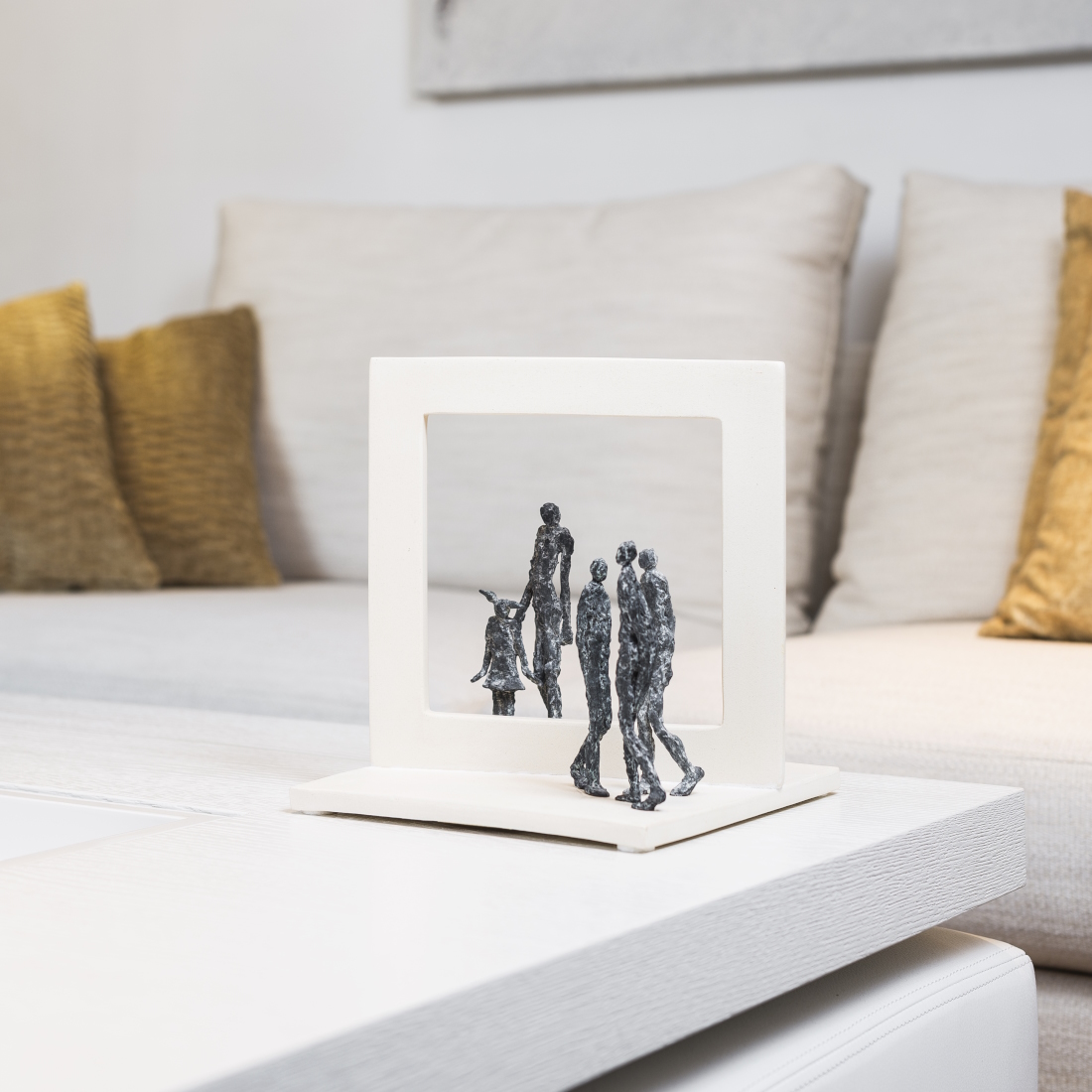 Gardeco Familt Bronze Sculpture GND GA146 LIFESTYLE S 01