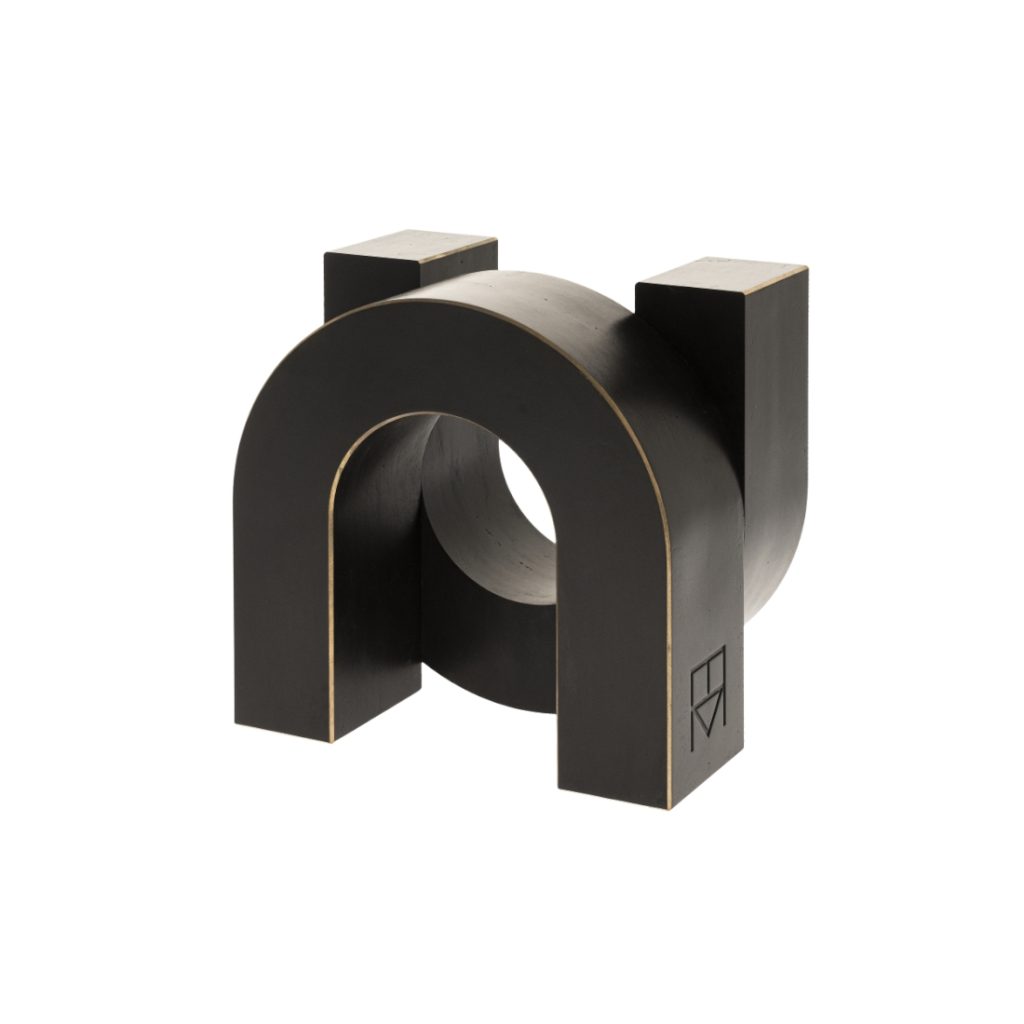 Gardeco Uno Black Sculpture GND GA291 STILL LIFE S 01