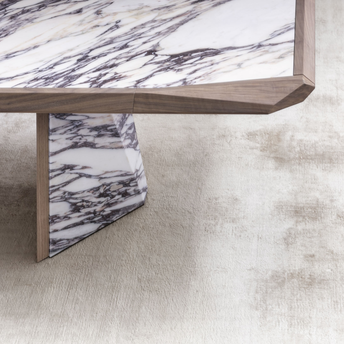 Giorgetti Amadeus Marble Dining Table LIFESTYLE S 02