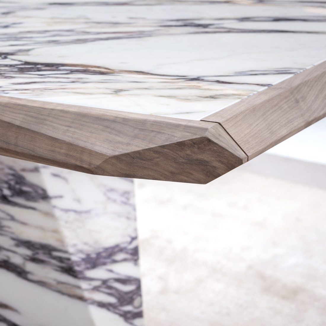 Giorgetti Amadeus Marble Dining Table LIFESTYLE S 04