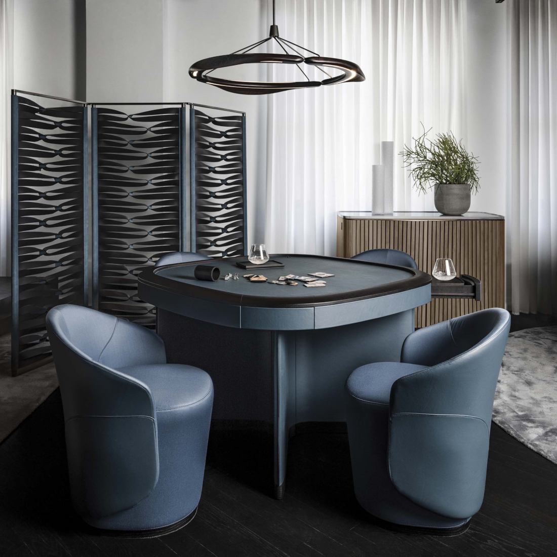 Giorgetti Flamingo Game Table LIFESTYLE 01