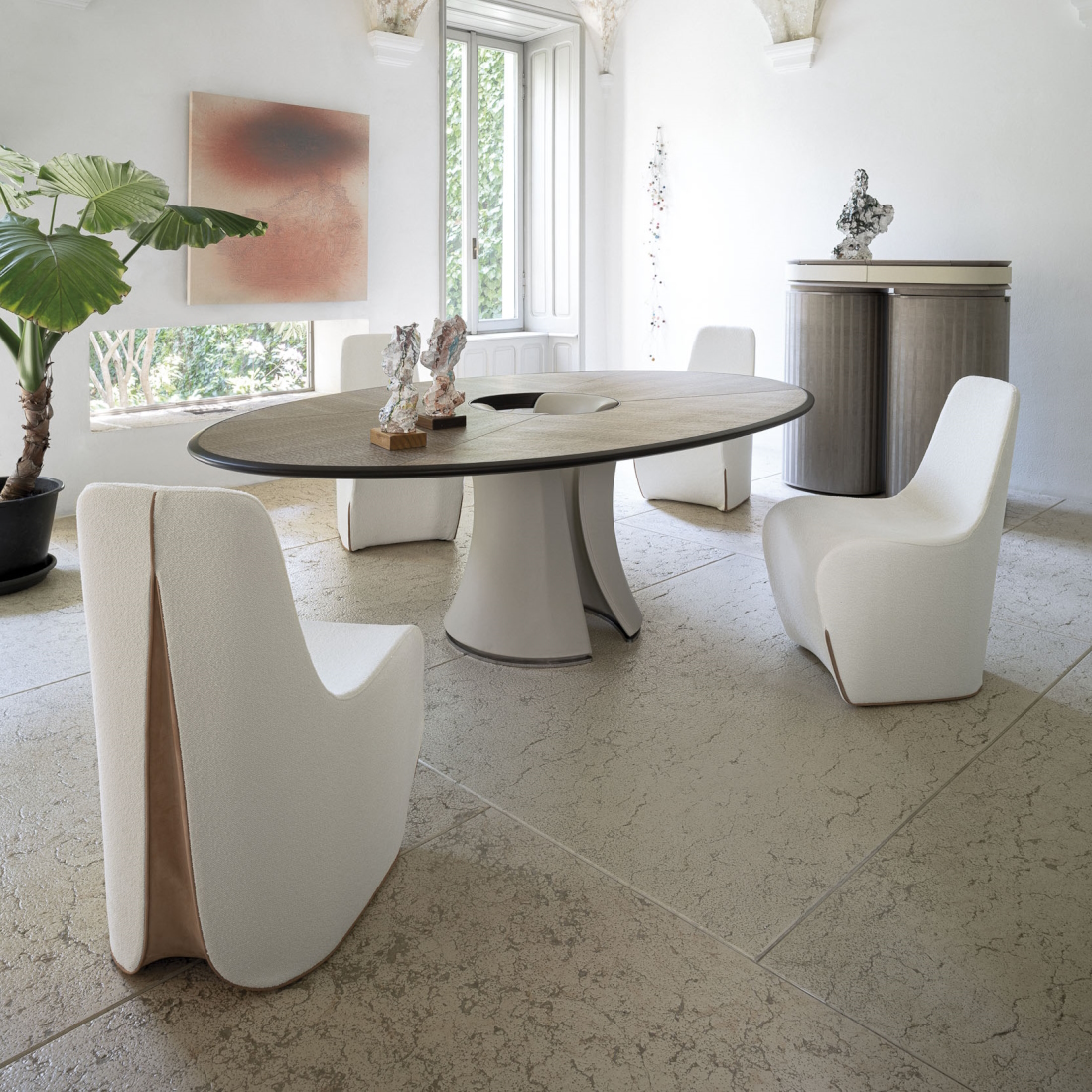 Giorgetti Houdini Cabinet Double LIFESTYLE S 02