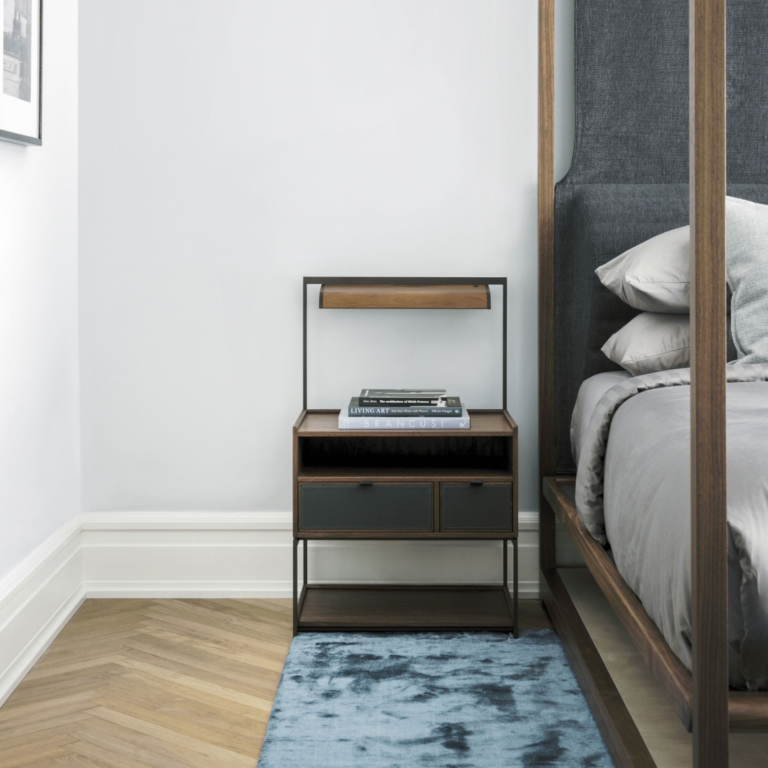 Giorgetti SYN Bedside Cabinet LIFESTYLE S 01