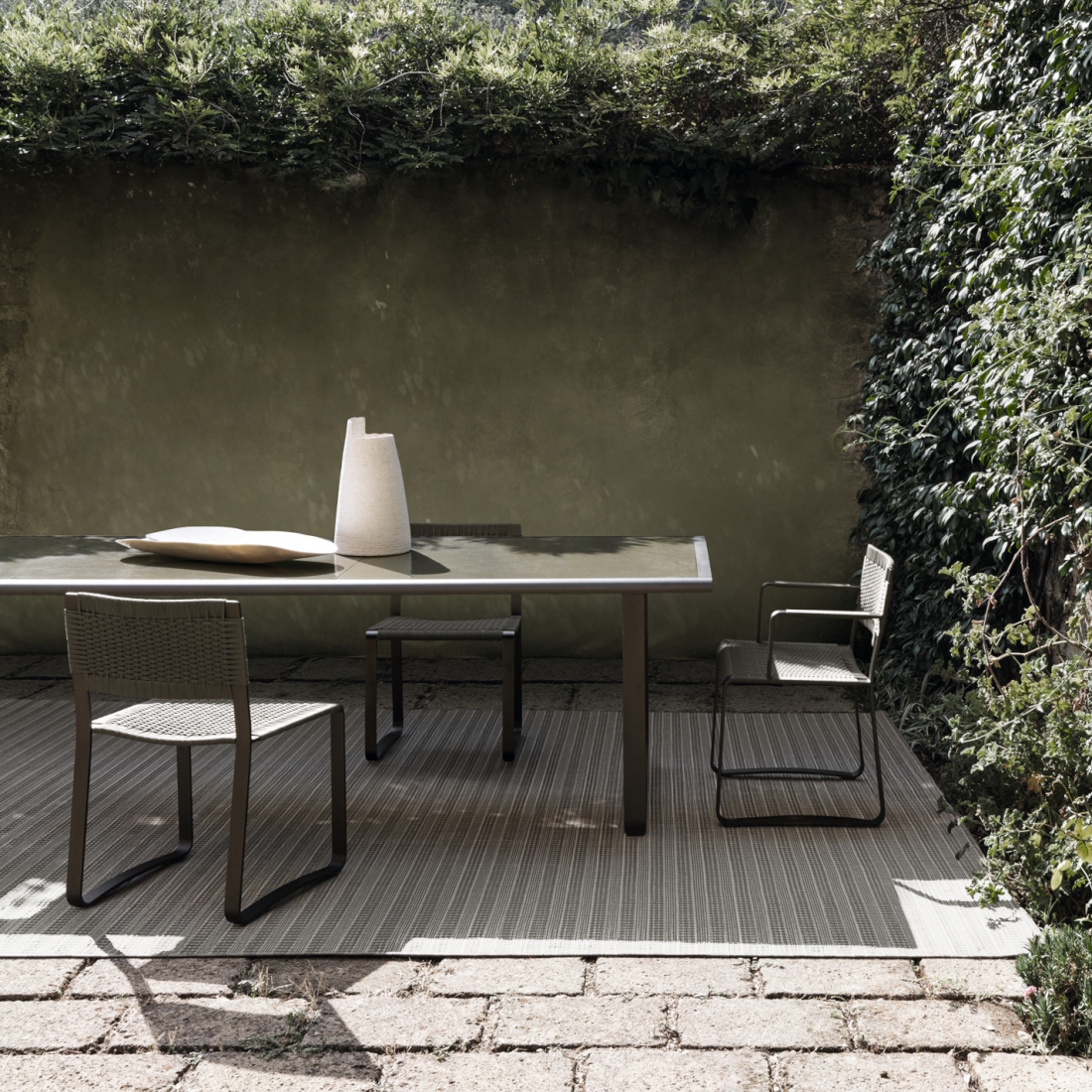 Molteni C Golden Gate Outdoor Dining Table LIFESTYLE S 04
