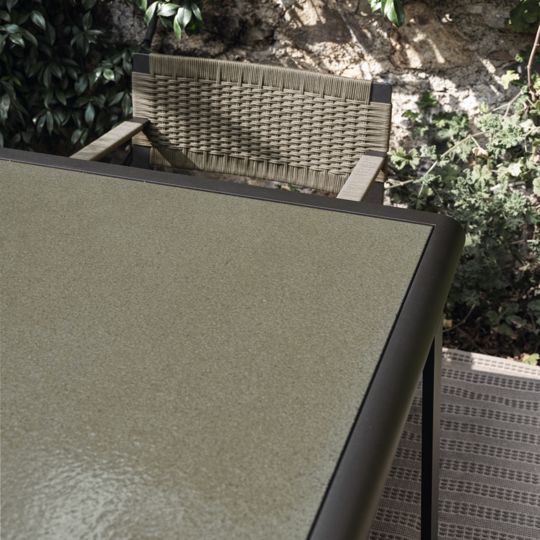 Molteni C Golden Gate Outdoor Dining Table LIFESTYLE S 05