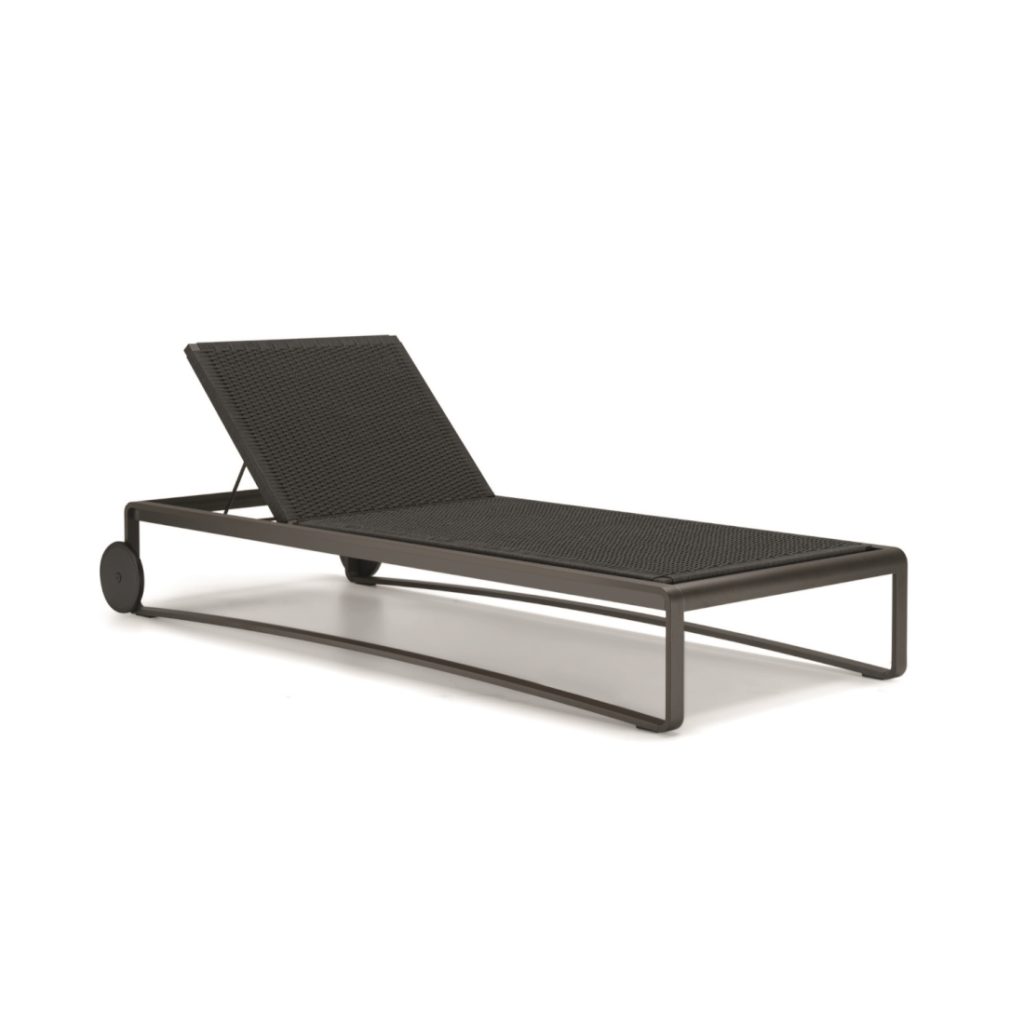 Molteni C Guell Sun Lounger STILL LIFE S 01