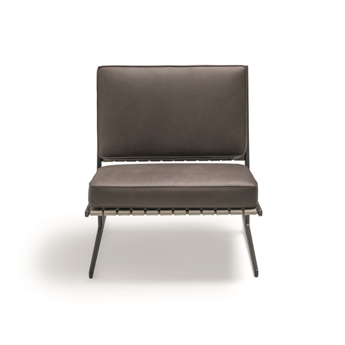 Molteni C Paula Armchair STILL LIFE S 01