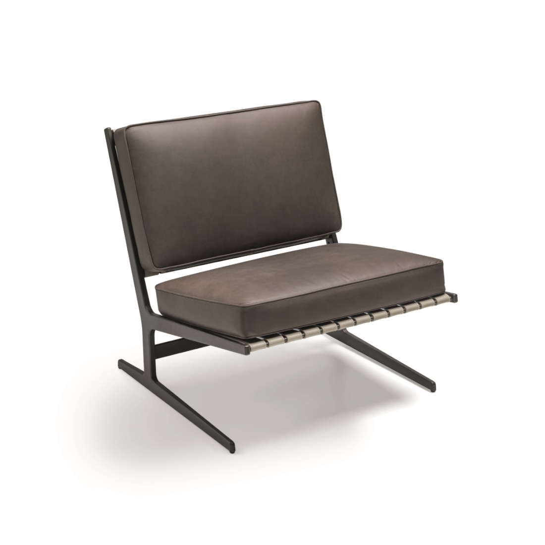 Molteni C Paula Armchair STILL LIFE S 02