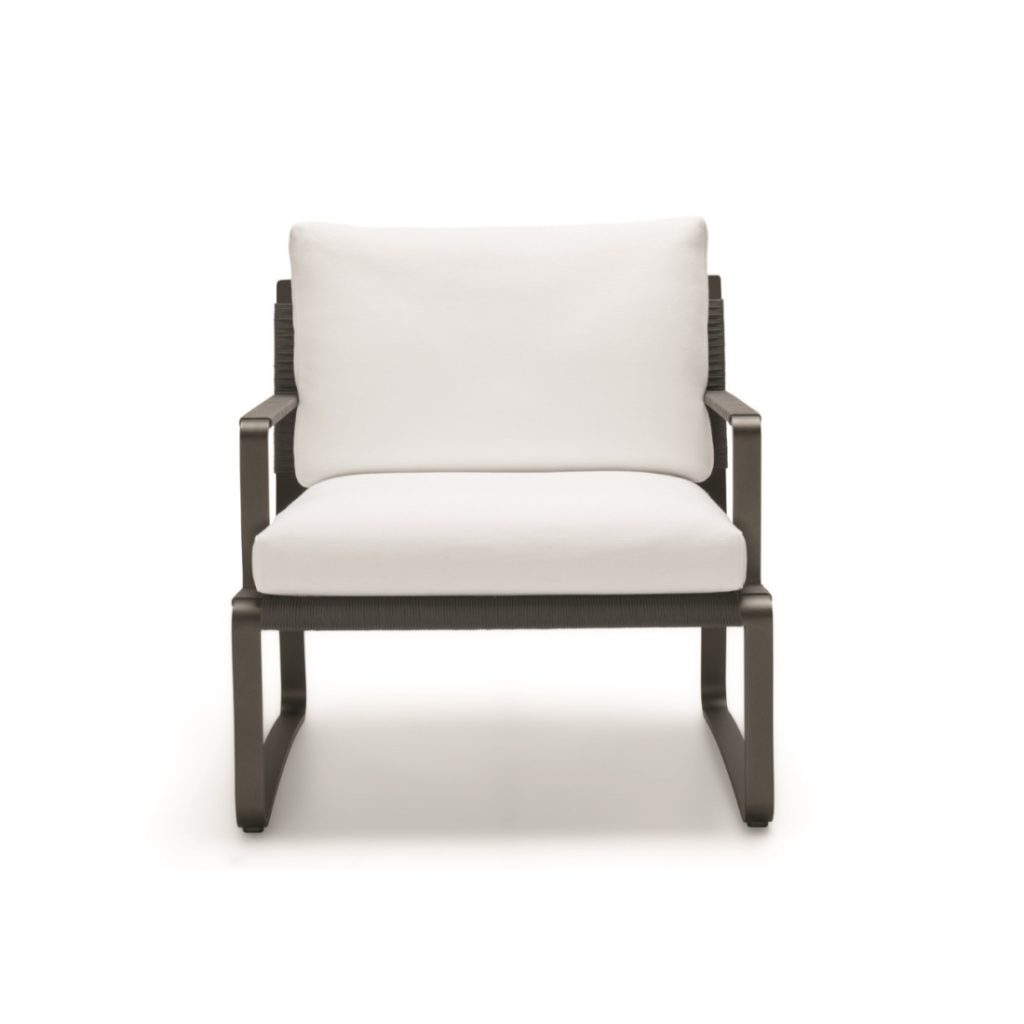 Molteni C Phoenix Outdoor Armchair STILL LIFE S 01