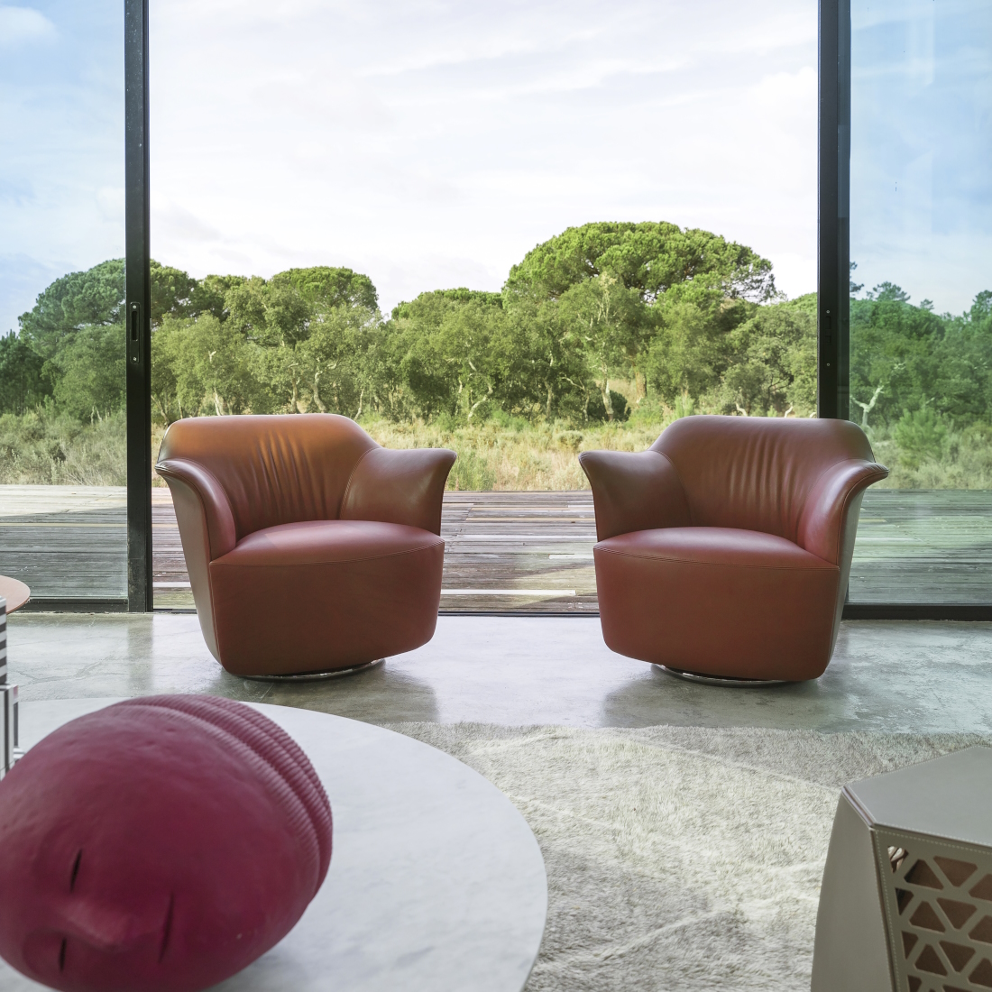 Poltrona Frau Aida Armchair LIFESTYLE S 03