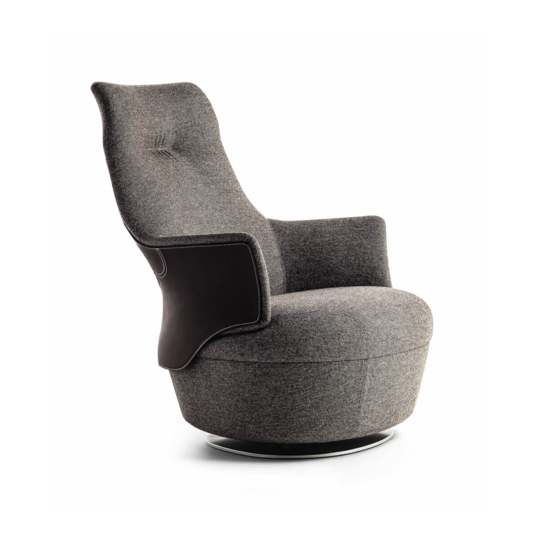 Poltrona Frau Assaya Armchair STILL LIFE S 04