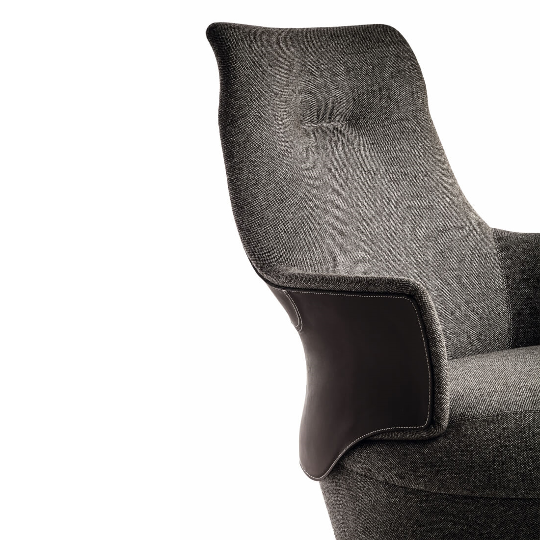 Poltrona Frau Assaya Armchair STILL LIFE S 05