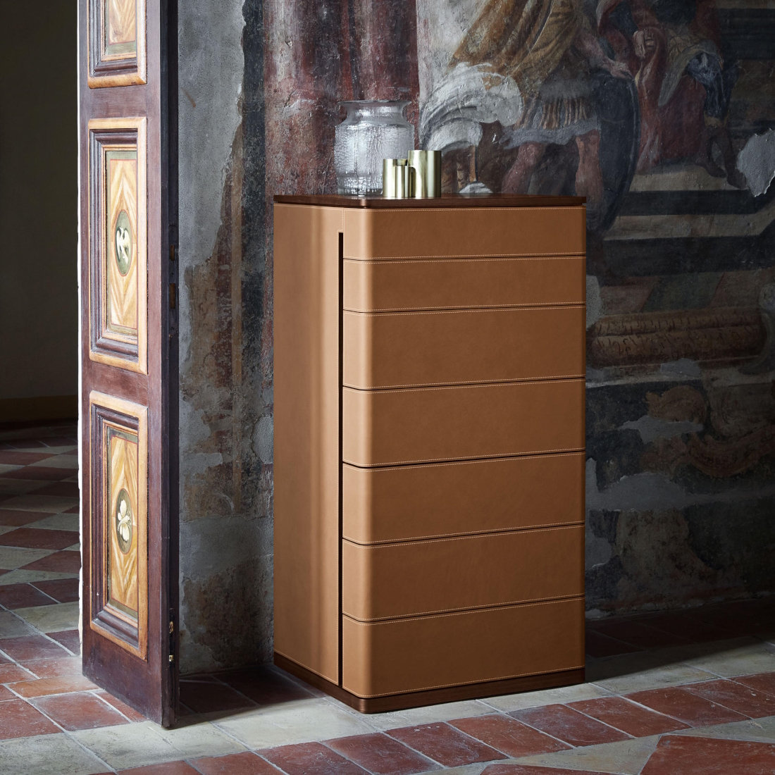 Poltrona Frau Fidelio Night Tall Boy LIFESTYLE S 01