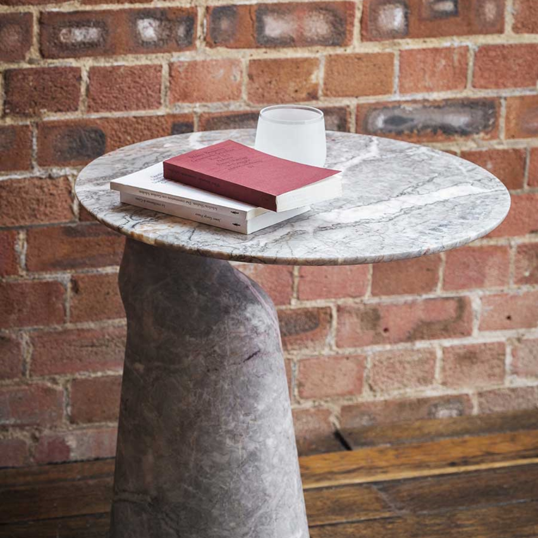 Poltrona Frau Ilary Monolithic Side Table LIFESTYLE S 02