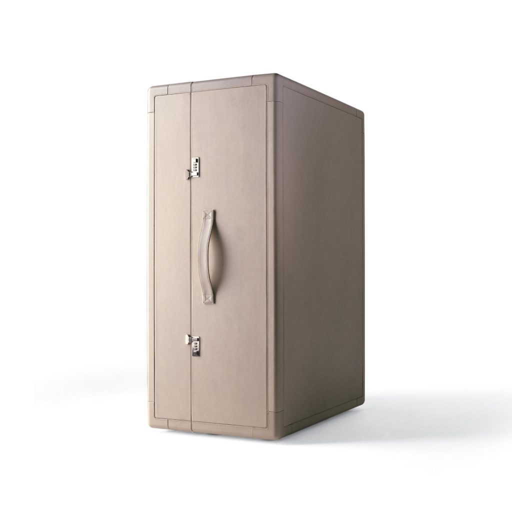 Poltrona Frau Isidoro Bar Cabinet STILL LIFE S 01