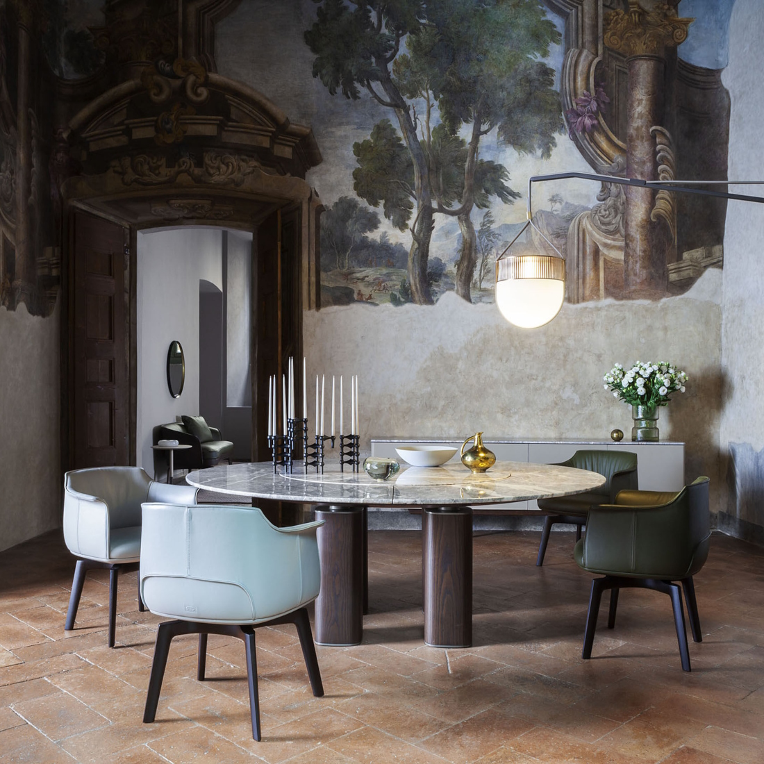 Poltrona Frau Jane Round Marble Table LIFESTYLE 01