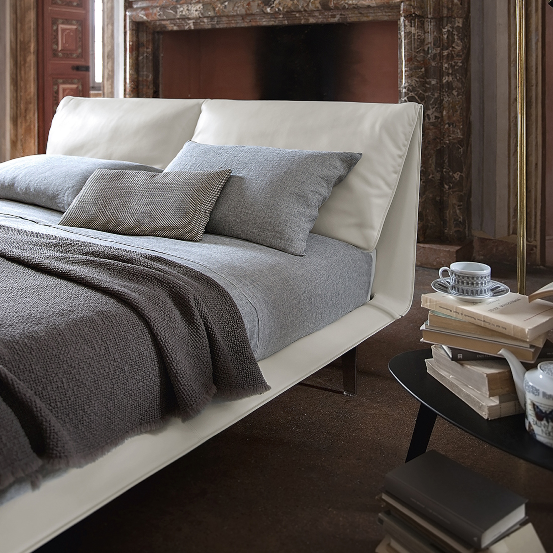 Poltrona Frau John John Bed LIFESTYLE S 02