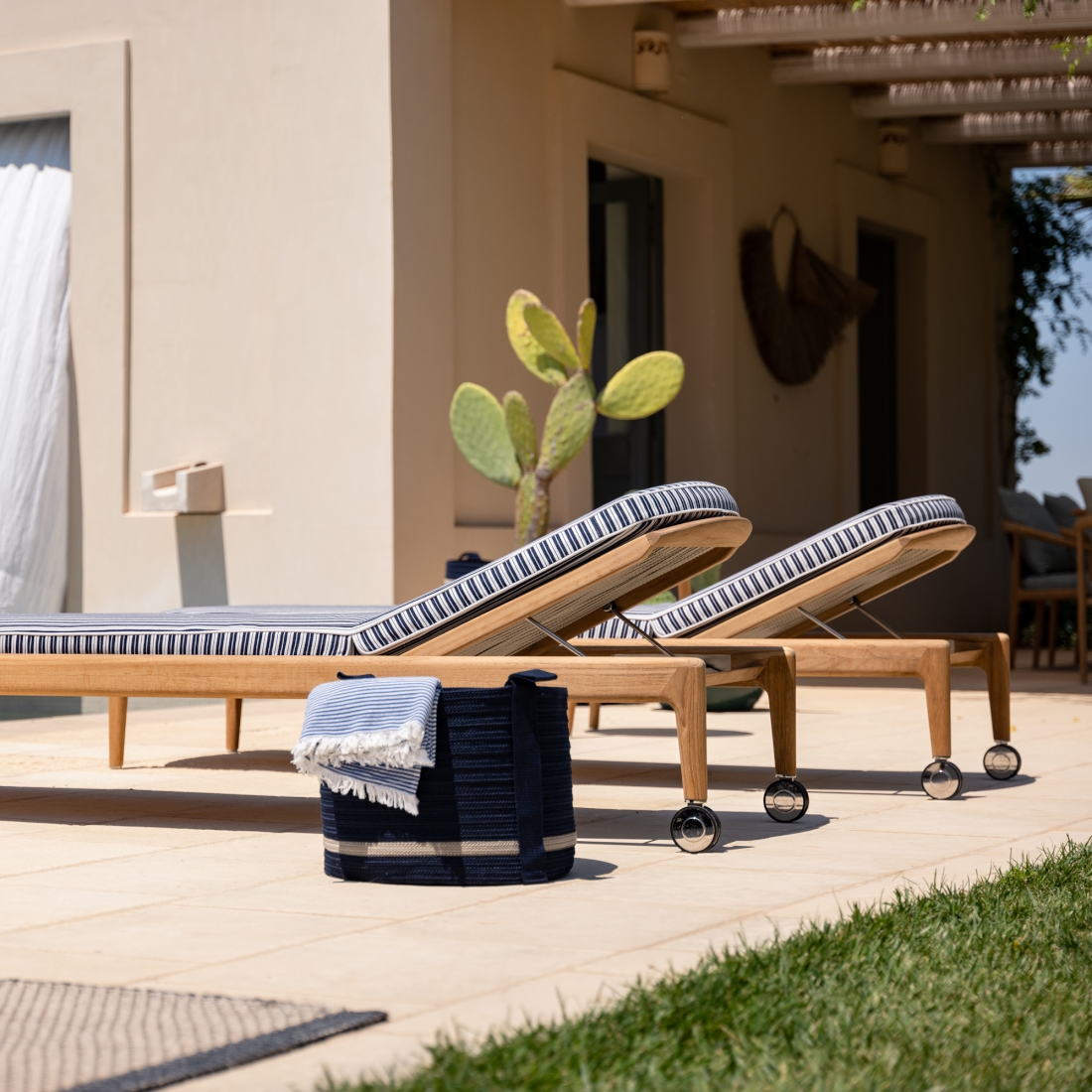 Poltrona Frau The Secret Garden Sunlounger LIFESTYLE S 01