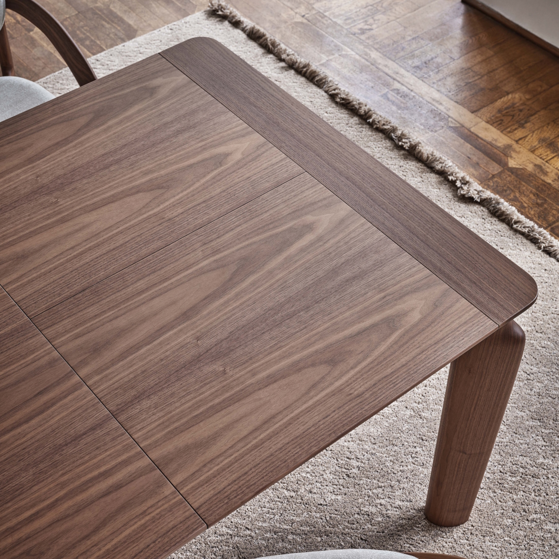 Porada Amphora Extendable Wood Dining Table LIFESTYLE S 03