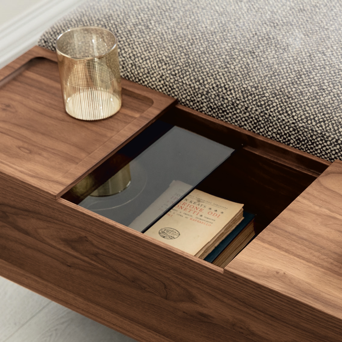 Porada Argo Two Seater Sofa LIFESTYLE S 02