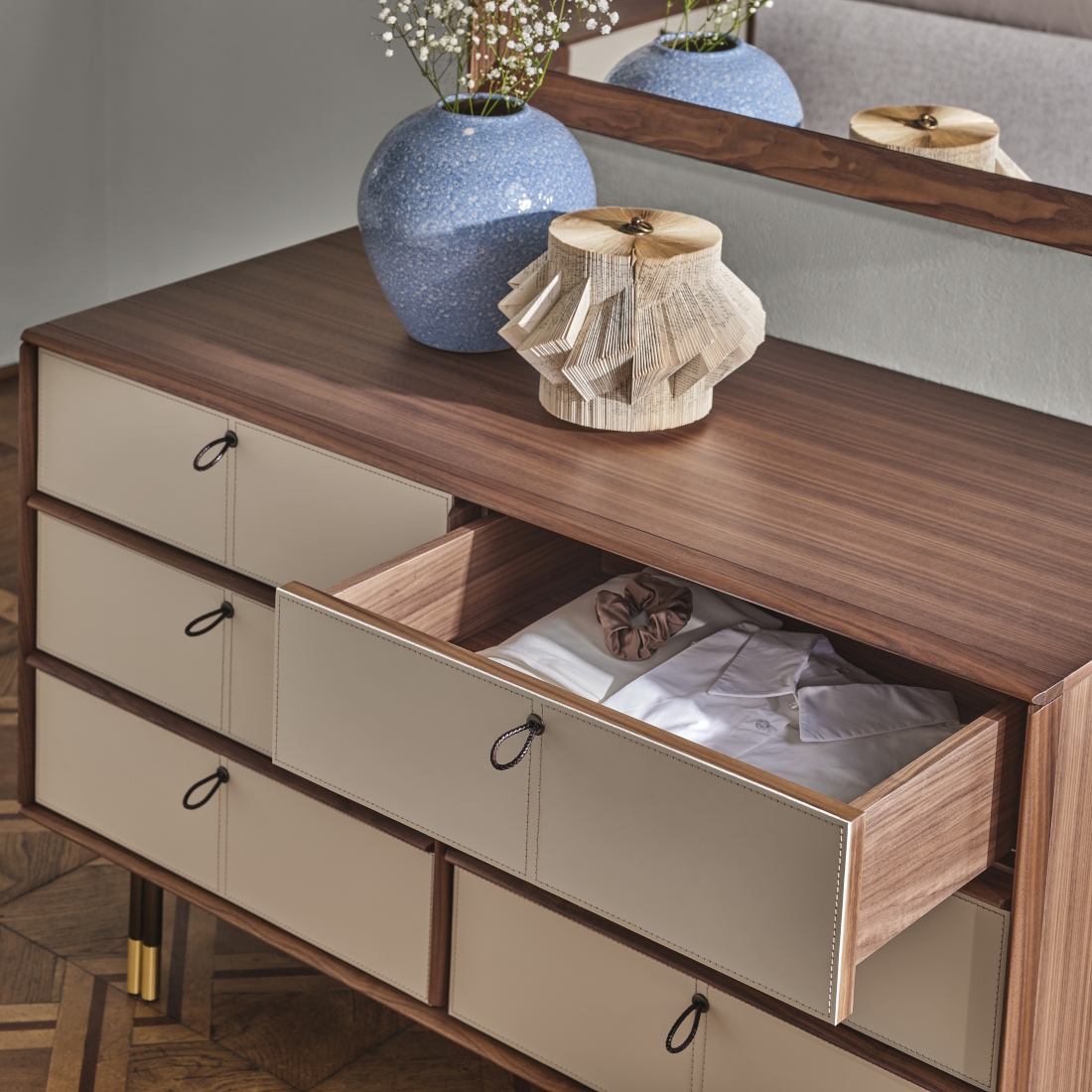 Porada Bayus Night 6 Chest of Drawers LIFESTYLE S 02