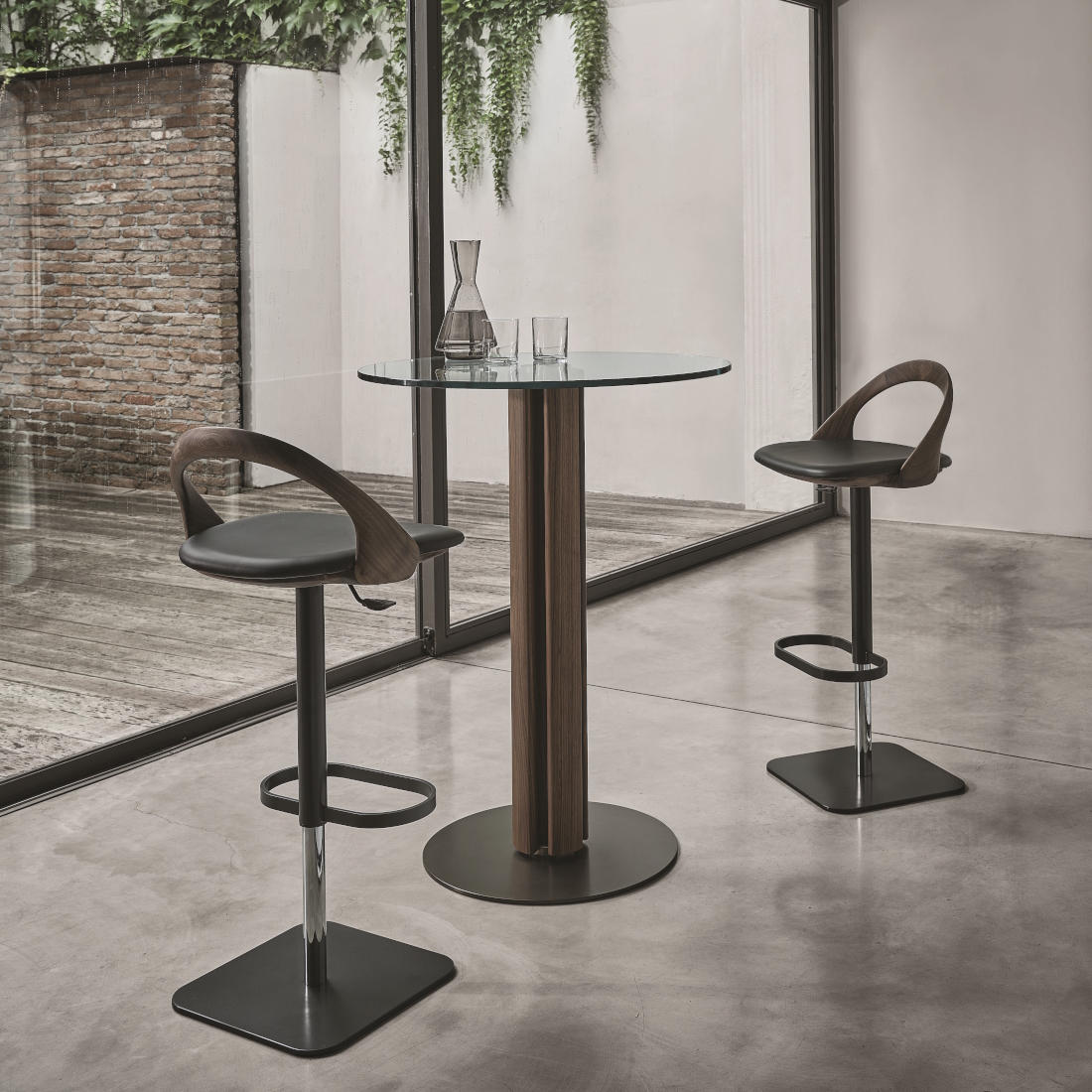 Porada Ester Bar Stool LIFESTYLE S 01