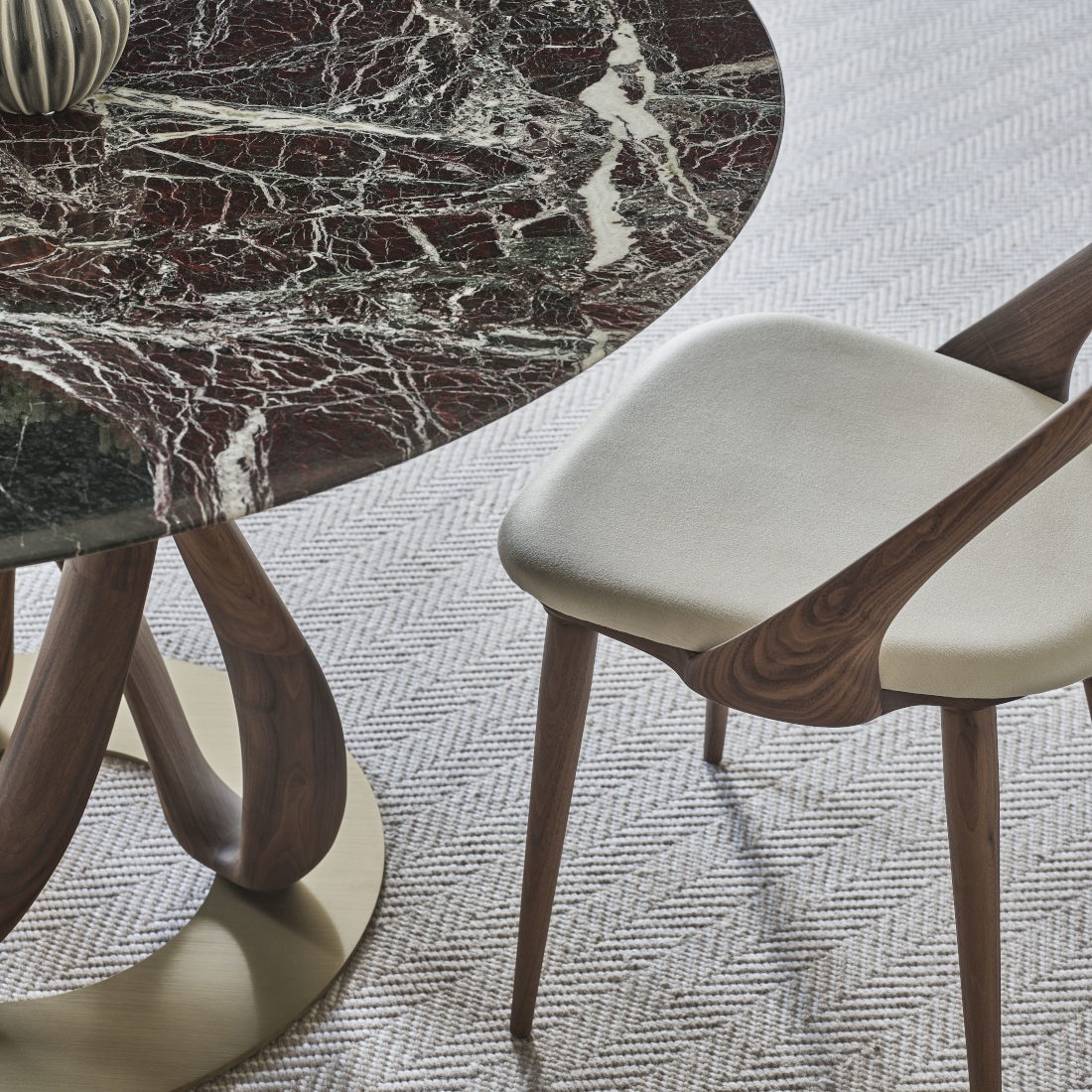 Porada Infinity Round Marble Dining Table LIFESTYLE S 02