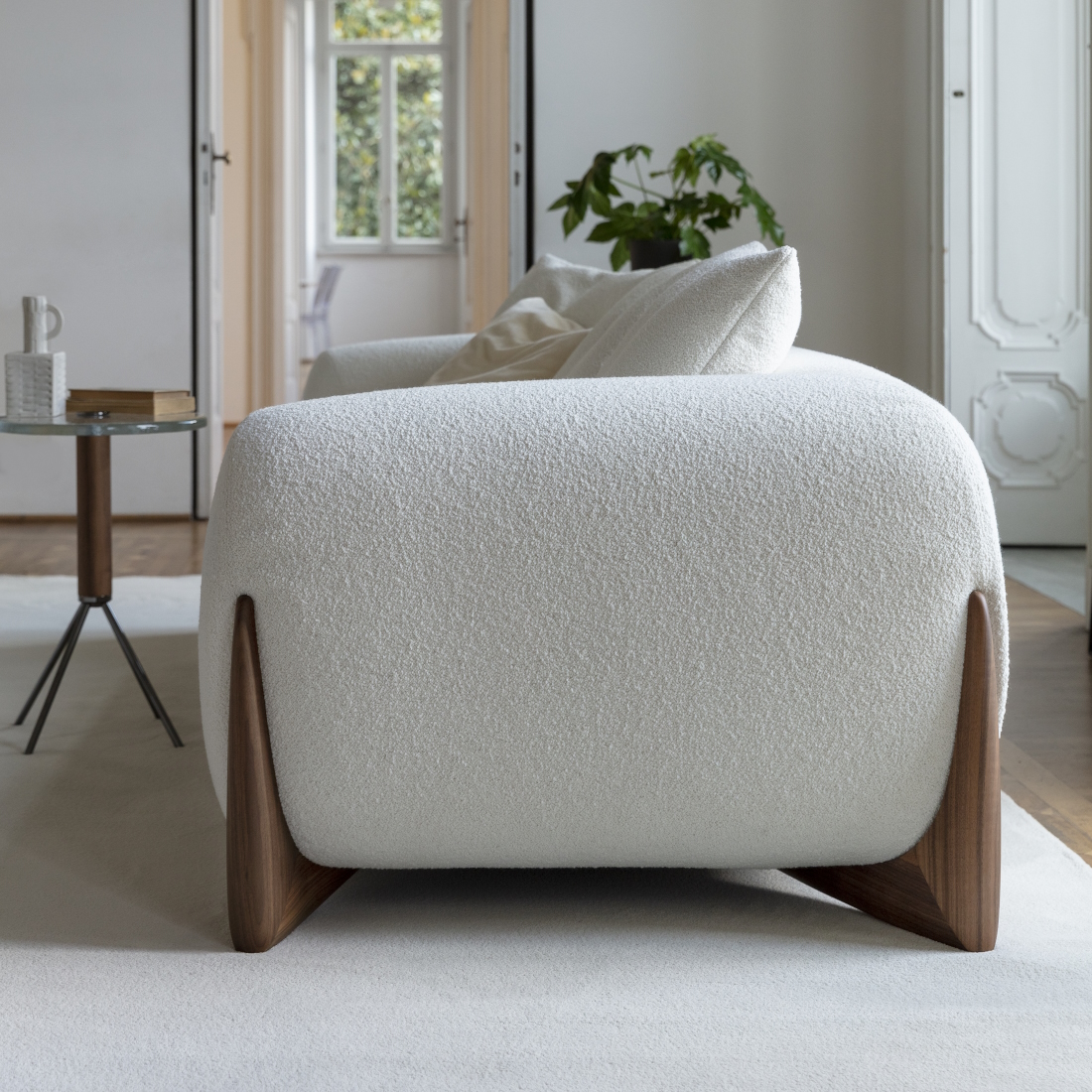 Porada Softbay Sofa Boucle LIFESTYLE S 02