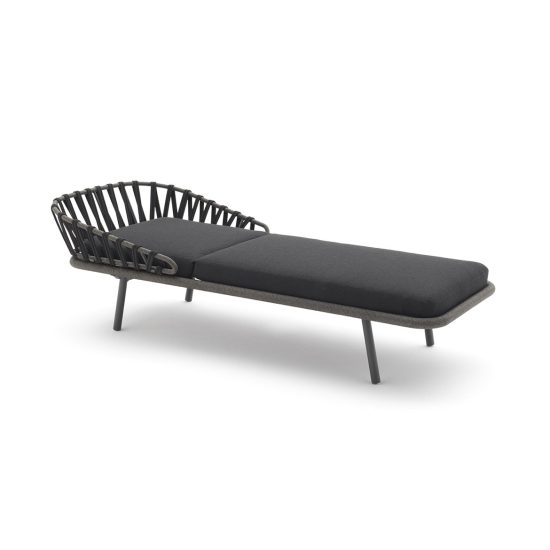 Varaschin Emma Cross Sunlounger STILL LIFE S 01