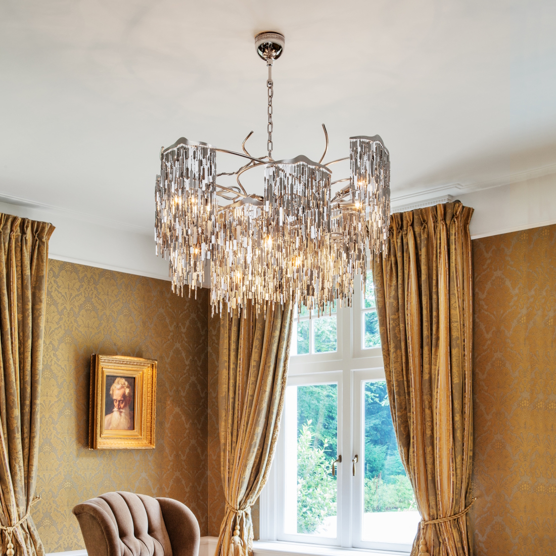 Brand Van Egmond Arthur ARC100N Round Chandelier LIFESTYLE S 01