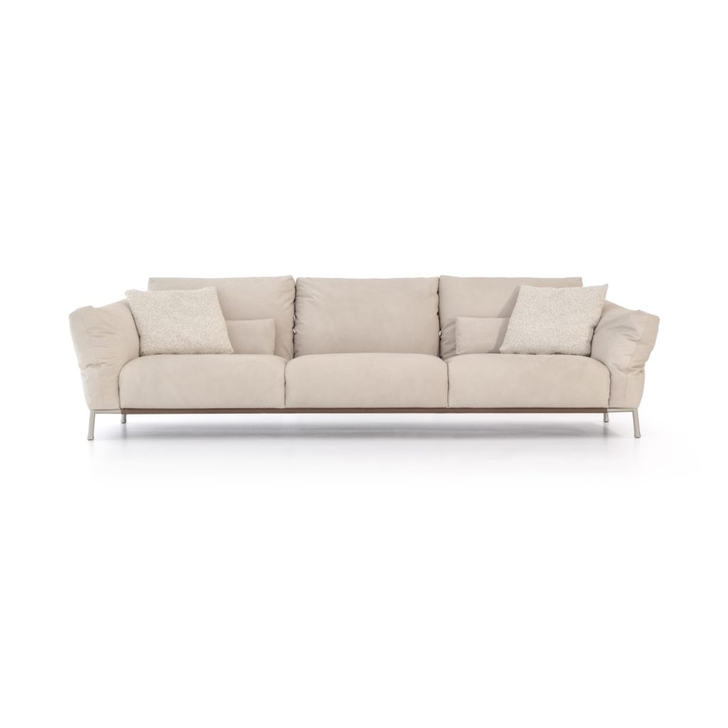 Cierre Chapeau Three Seater Sofa STILL LIFE S 01