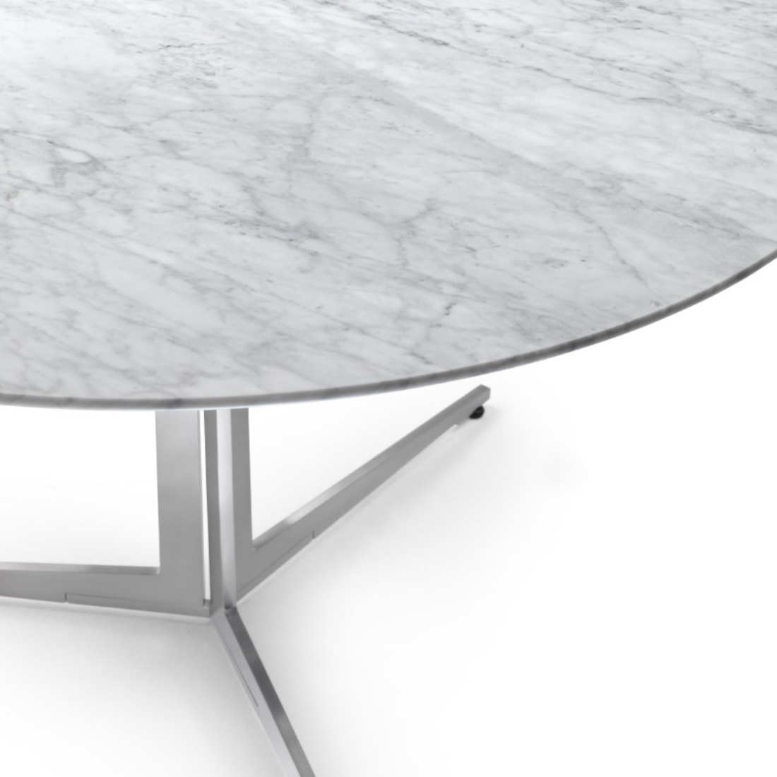 Flexform Fly Round Dining Table STILL LIFE S 002