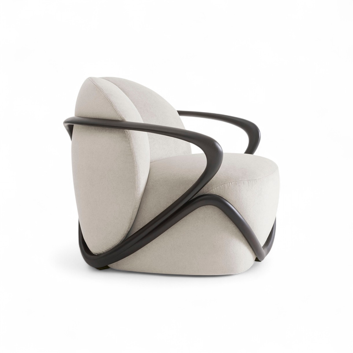 Giorgetti Hug Armchair STILL LIFE S 2 02