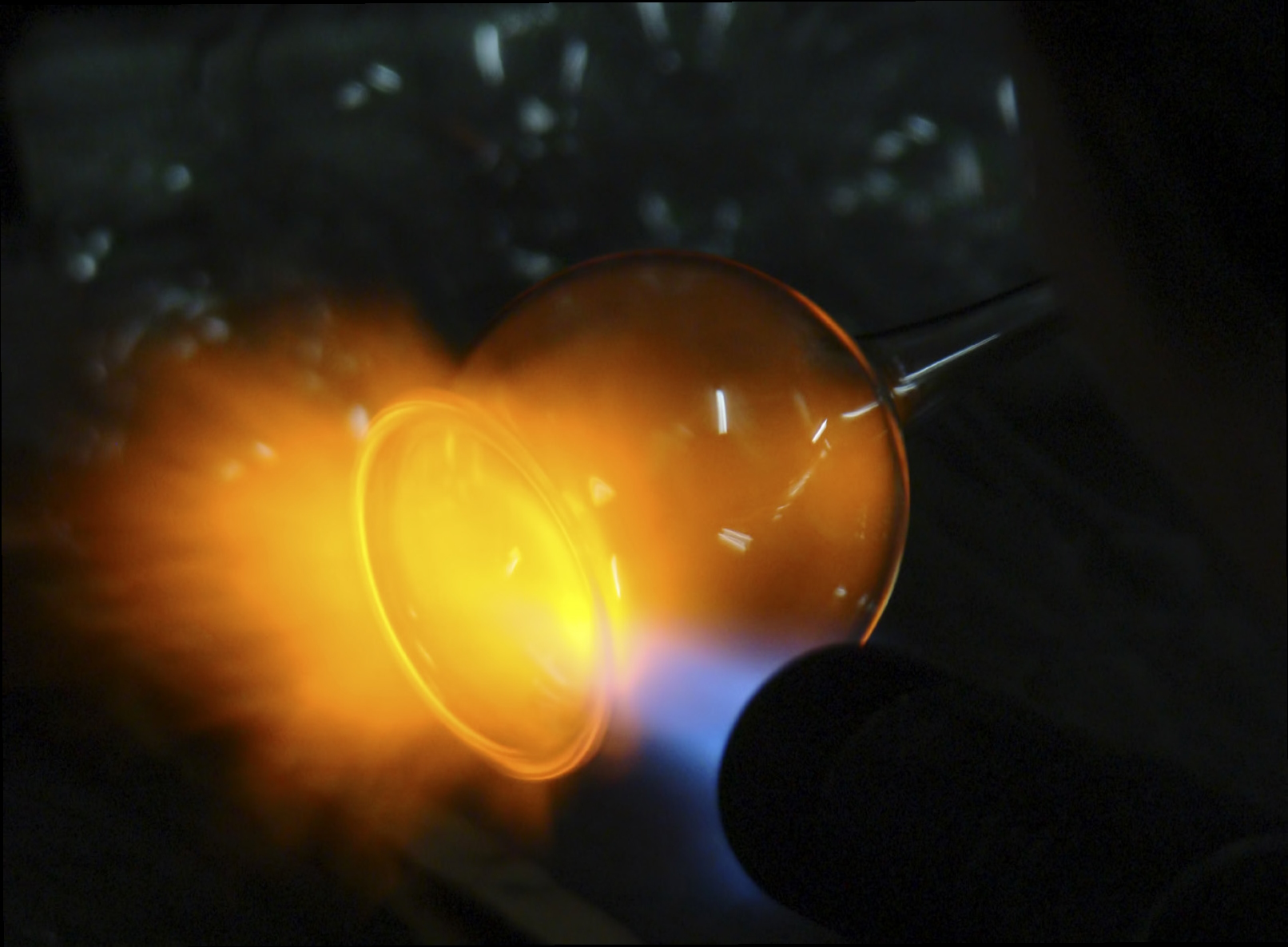 Penta-Light-Meet-The-Maker-BODY-03