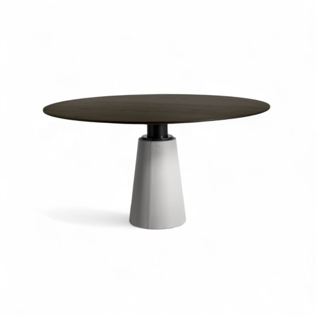 Poltrona Frau Mesa Due Round Wood Dining Table STILL LIFE S 001