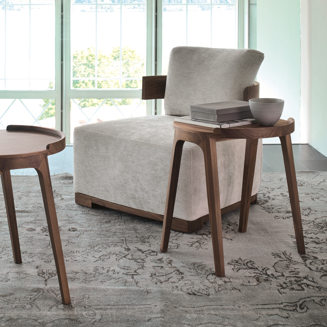 Porada Deck Side Table LIFESTYLE S 01