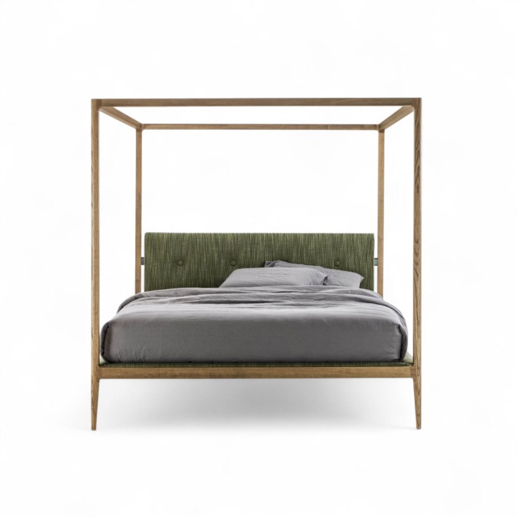 Porada Ziggy Four Poster Bed STILL LIFE S 0001