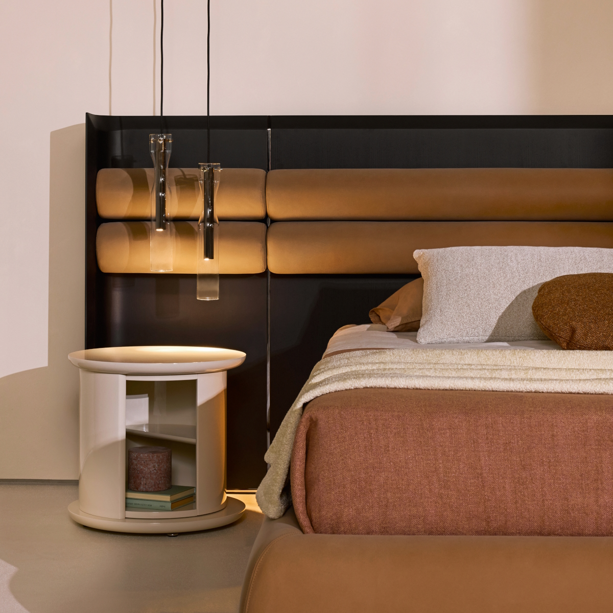 Gallotti Radice Hide and Seek Bedside Cabinet LIFESTYLE Sabbia del Nilo S 2 01