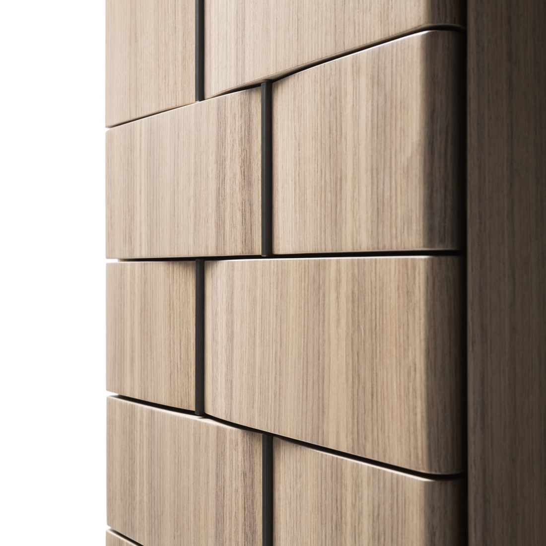 Giorgetti Delphi Tall Chest of Drawers STILL LIFE 05