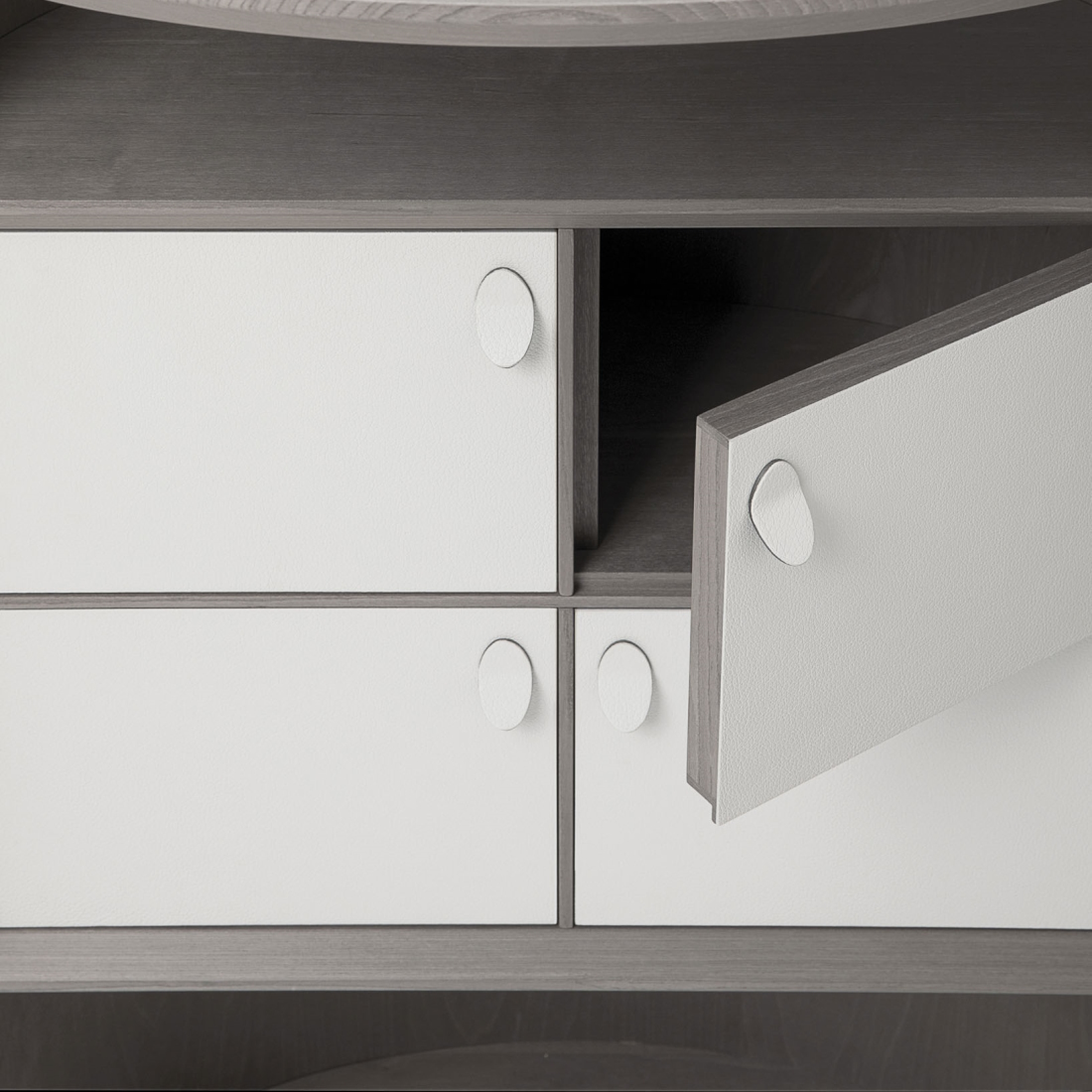 Giorgetti Houdini Cabinet Double STILL LIFE S 2 09