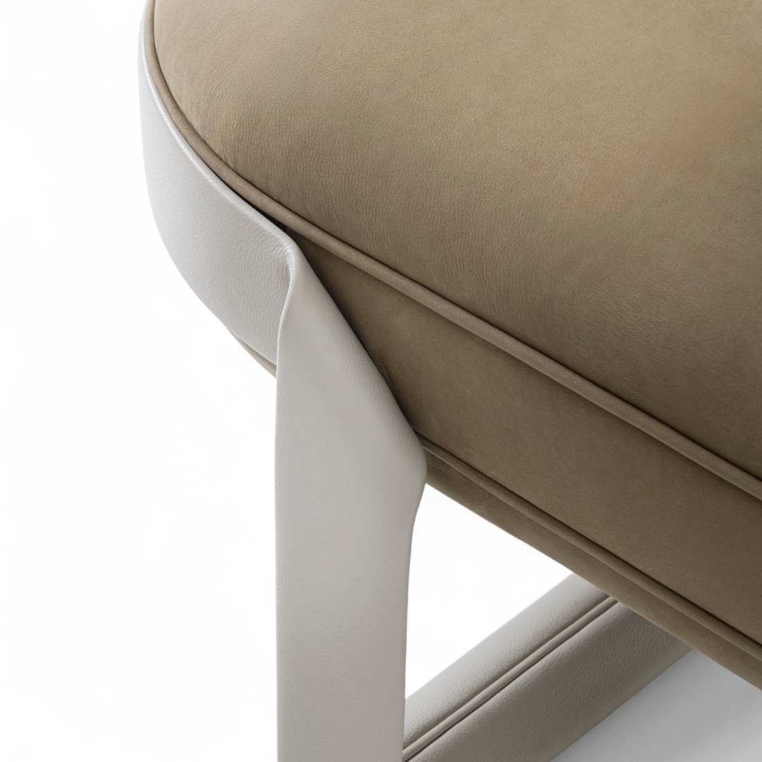 Giorgetti Shirley Bench STILL LIFE S 2 03