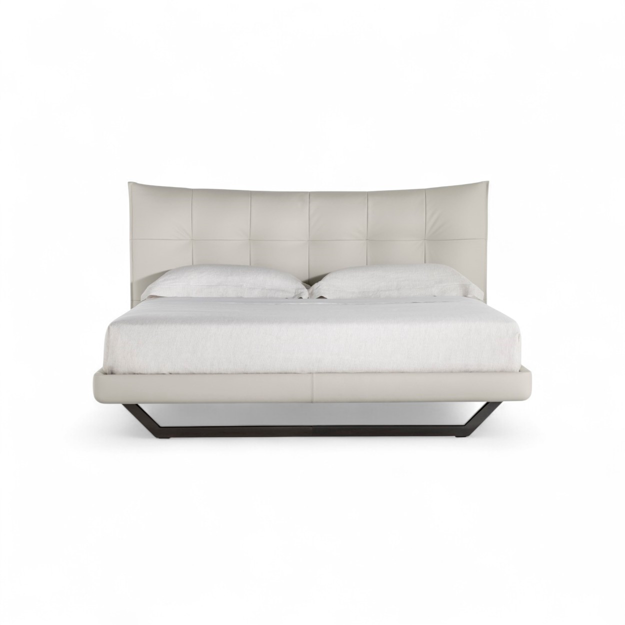 Poltrona Frau Aurora Tre Bed Leather STILL LIFE S 1 02