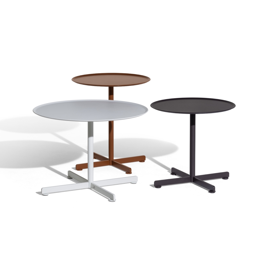 Poltrona Frau Bob Outdoor Side Table STILL LIFE S 1 02