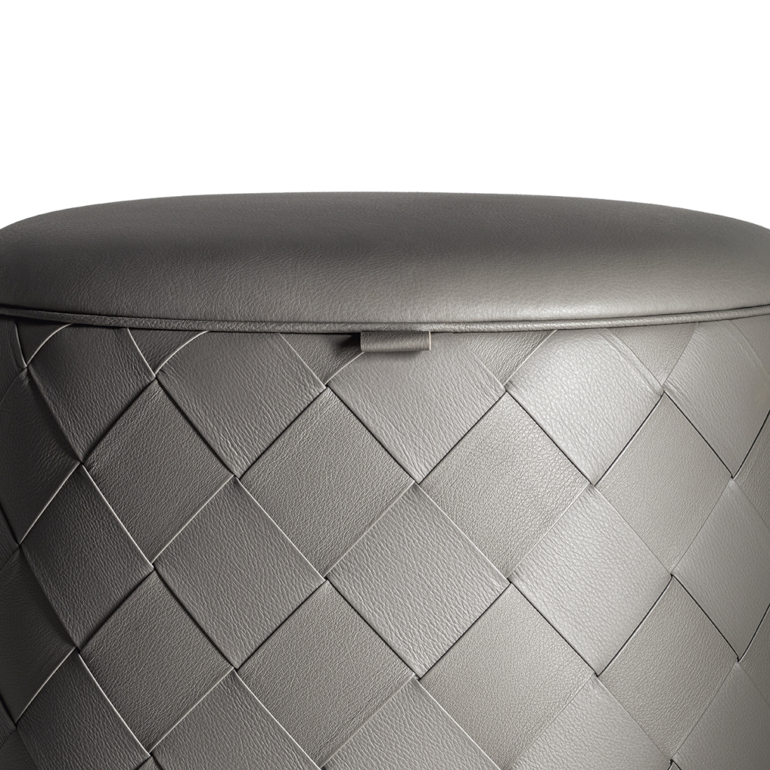 Poltrona Frau Grant Round Ottoman STILL LIFE S 1 02