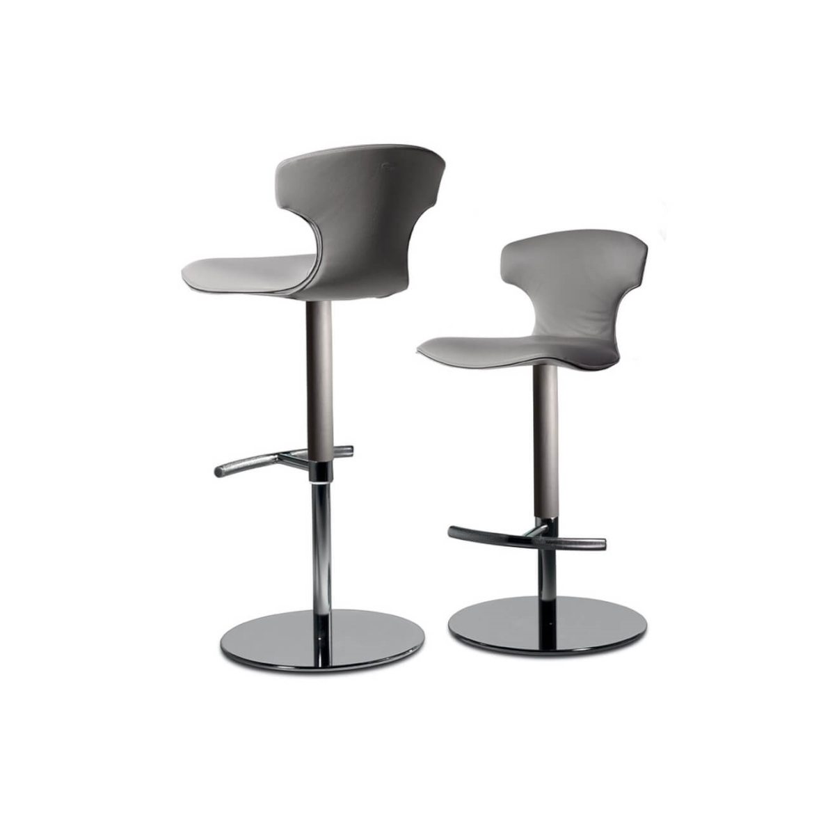 Poltrona Frau Montera Bar Stool Column Base STILL LIFE S 1 01