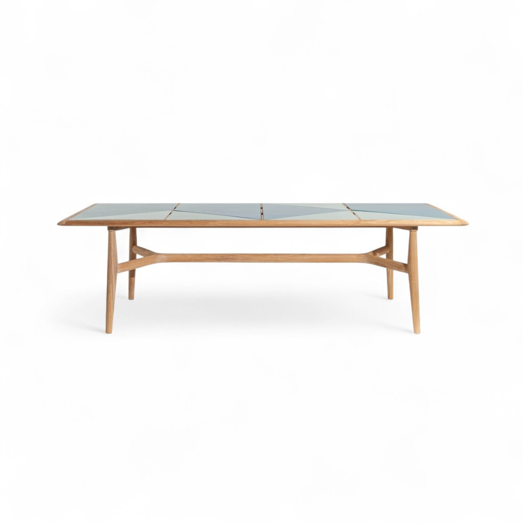 Poltrona Frau The Secret Garden Outdoor Dining Table STILL LIFE S 1 01