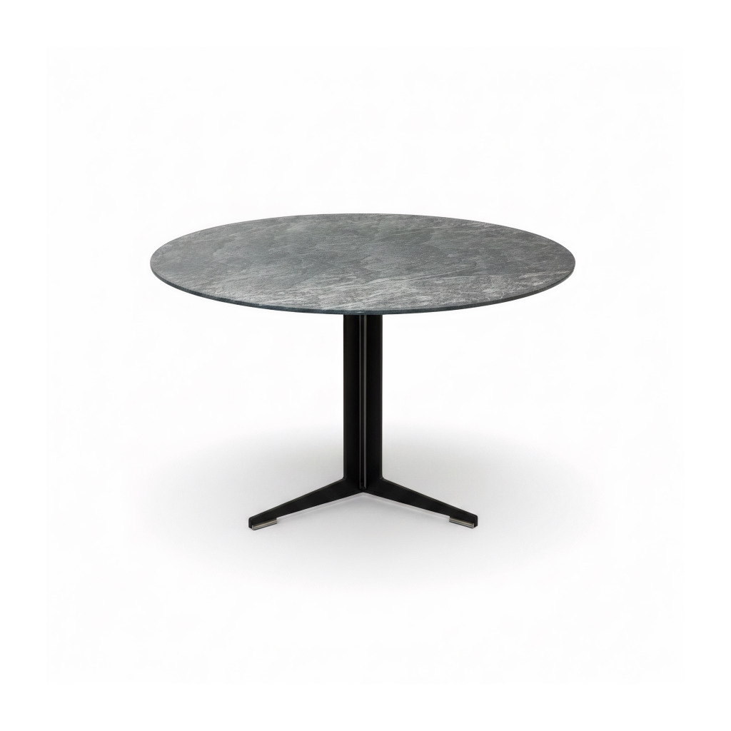 Flexform Fly Outdoor Side Table Ex Display 26 01